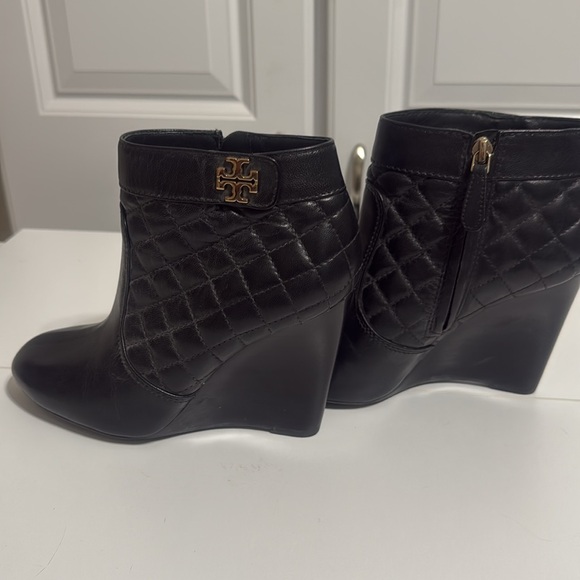 Tory Burch Leila quilted wedge ankle booties - Picture 2 of 7